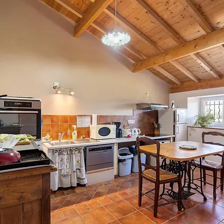 La Roseraie Bed and breakfast 2*