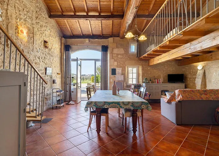 Bed & Breakfast La Roseraie 2*