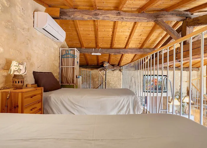 La Roseraie Bed & Breakfast